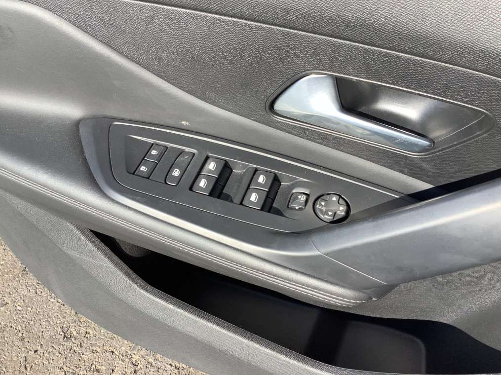 Peugeot 308 — photo 17