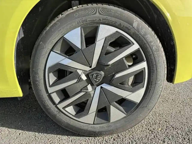 Peugeot 208 100 s&amp;s bvm6 — photo 33