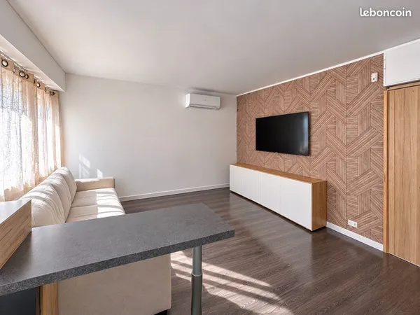 Saint-Raphaël centre - Studio rénové 31 m² avec espace nuit - Ascenseur