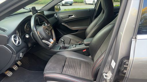 Mercedes Classe A 1.5 160 90 - Fascination – 2016 – 137279 km – Diesel – Boîte Manuelle — photo 11