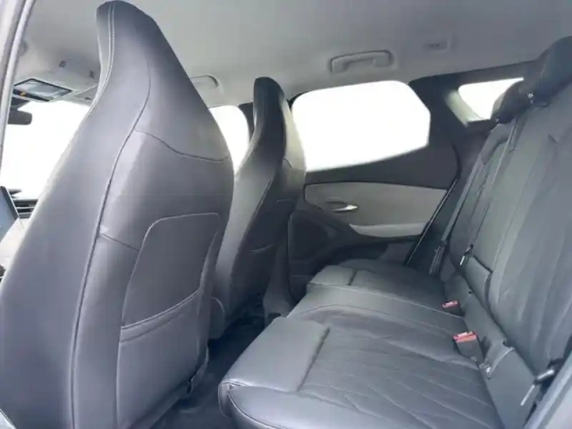 Ford Explorer 286ch extended range 77kwh pack premium rwd — photo 8