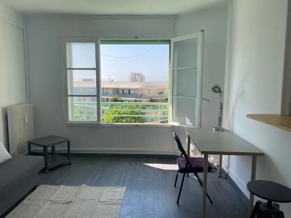 Loue Studio meublé 28m² Marseille 7ème, quartier Saint Lambert - 1 chambre