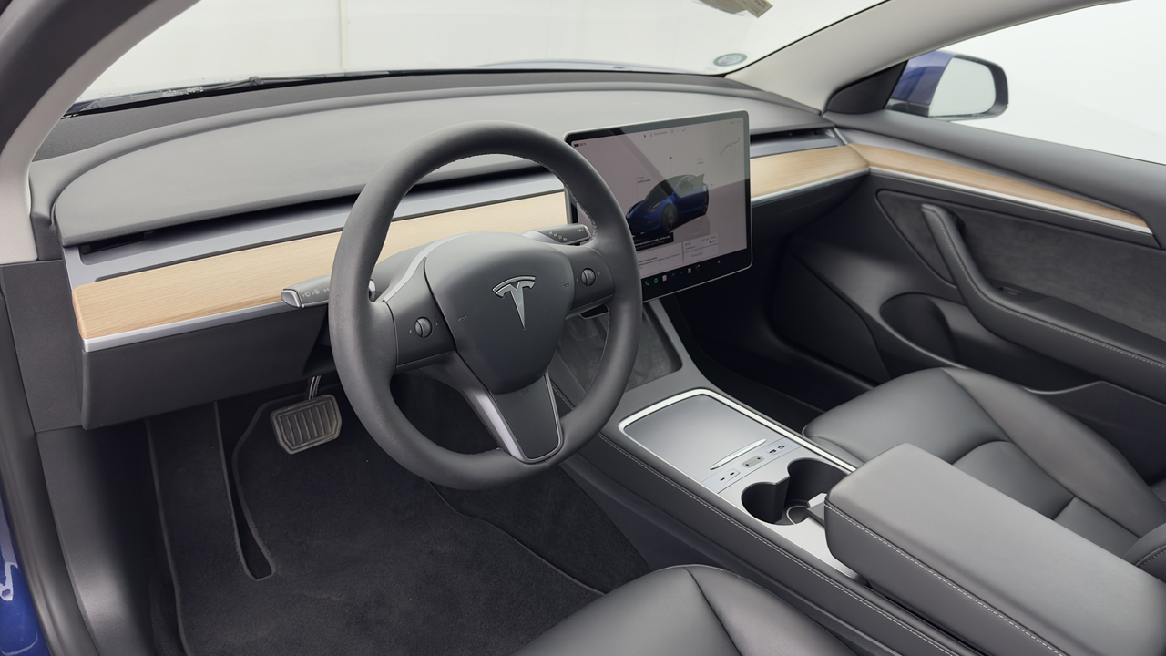 Tesla MODEL 3 Autonomie Standard Plus RWD — photo 11