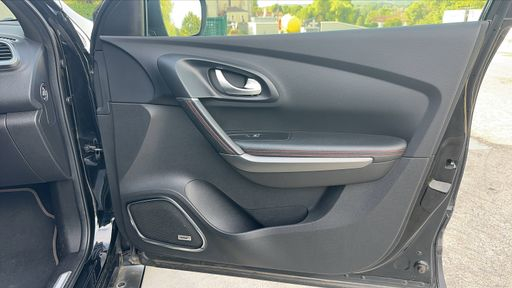 Renault Kadjar 1.7 dCi 150 AWD - Esf – 2019 – 120000 km – Diesel – Boîte Manuelle — photo 60