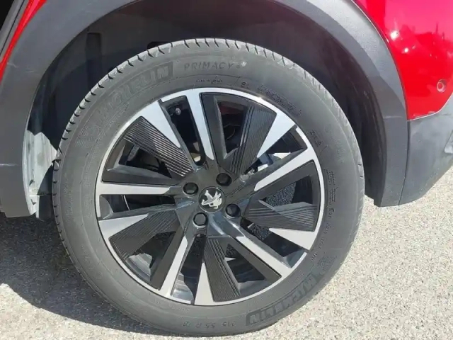 Peugeot 2008 1.5 bluehdi 130ch s&amp;s gt eat8 125g — photo 11