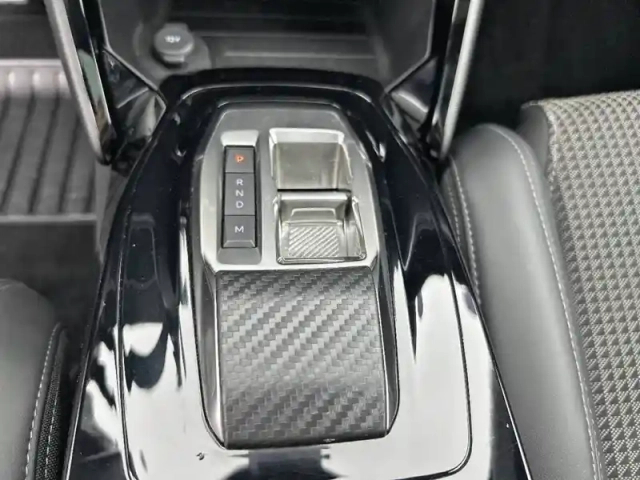 Peugeot 2008 puretech 130 s&amp;s eat8 — photo 45