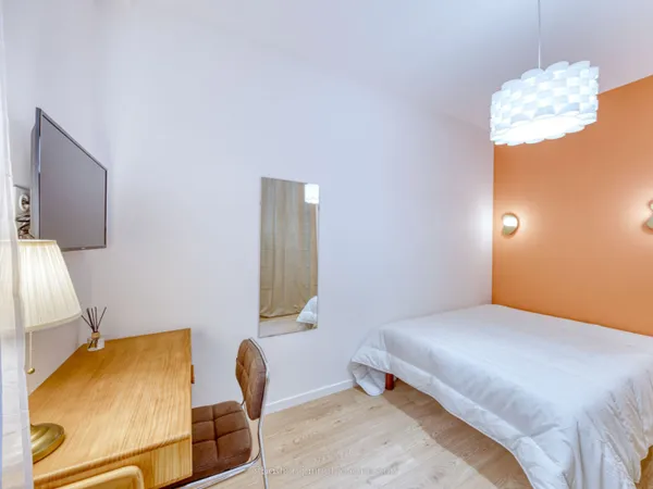 Chambre de service 1 pièce 13 m²
