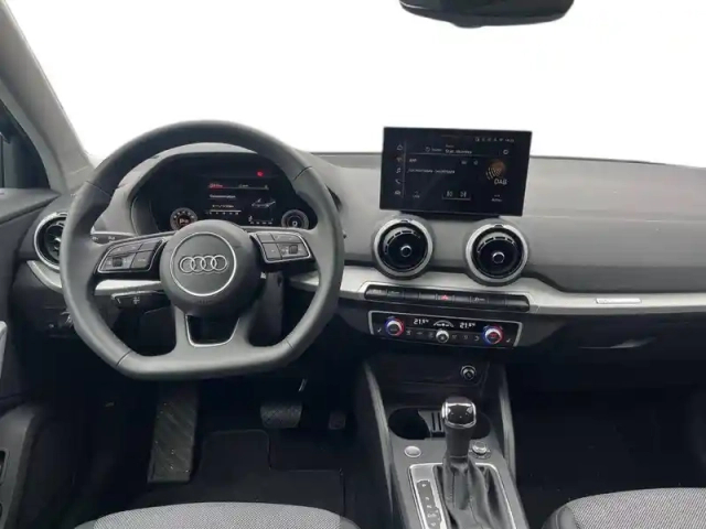 Audi Q2 35 tfsi 150 s tronic 7 — photo 43