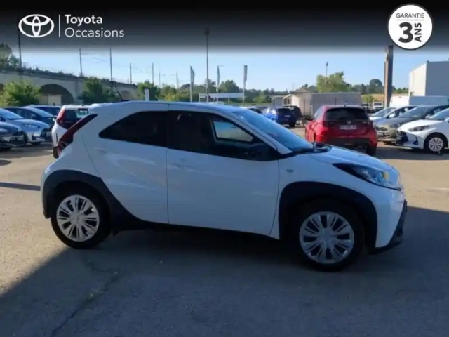 Toyota Aygo x 1.0 vvt-i 72ch dynamic my24 — photo 15