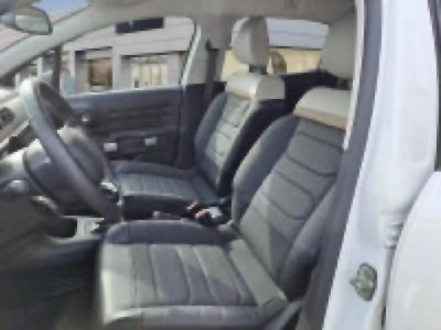 Citroën C3 1.2 puretech 110ch s&amp;s shine 120-123g — photo 9