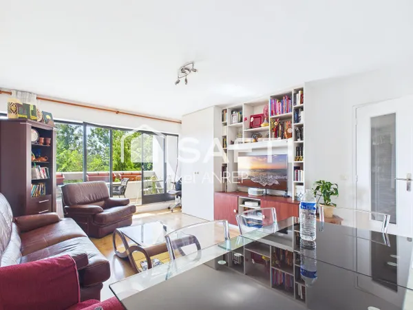 T3 avec Balcon, ascenseur, cave et place de parking