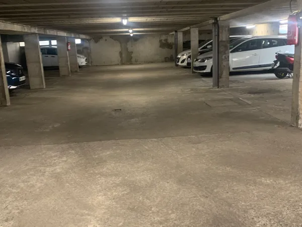 Vends parking 11m²