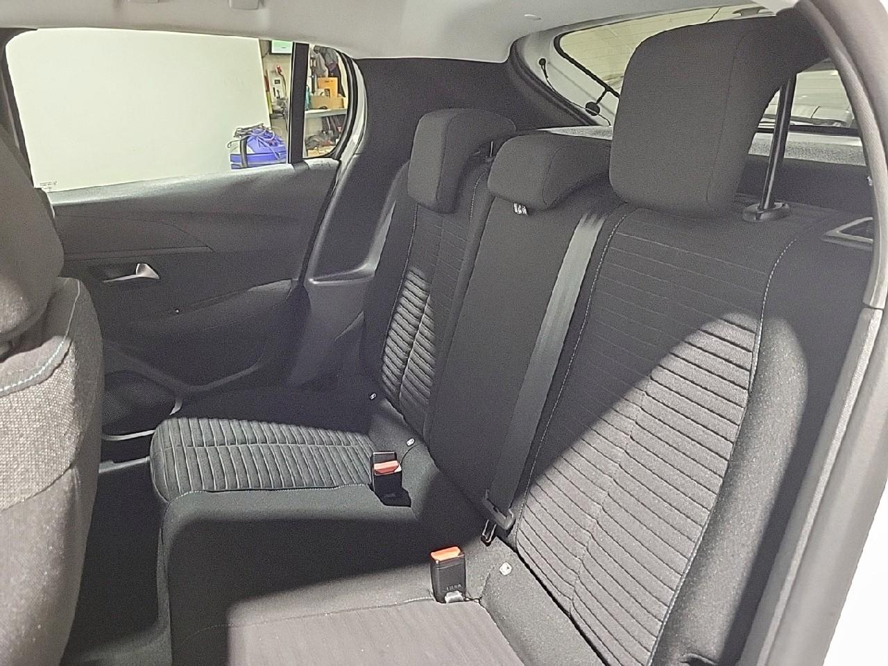 Peugeot 208 puretech 75 s&s bvm5 active — photo 13
