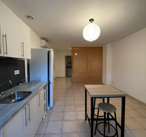 Appartement Location Aramon 1p 33m² 520€