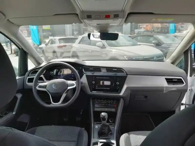 Volkswagen Touran 1.5 tsi evo 150ch life plus 7 places — photo 13