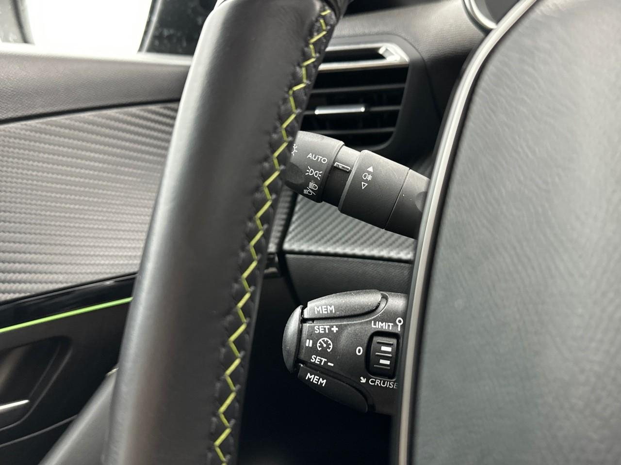 Peugeot 208 puretech 100 s&s bvm6 gt line — photo 20
