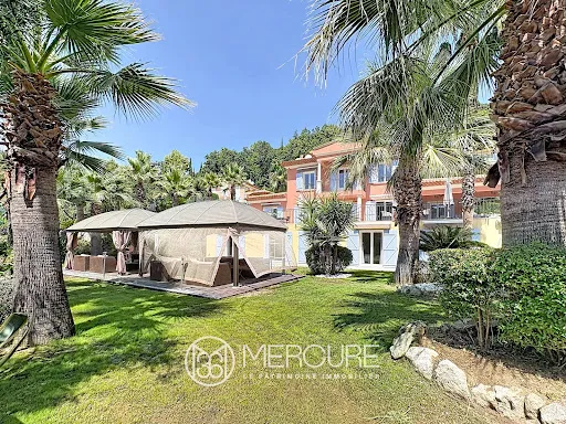 Villa 12 pièces 480 m²