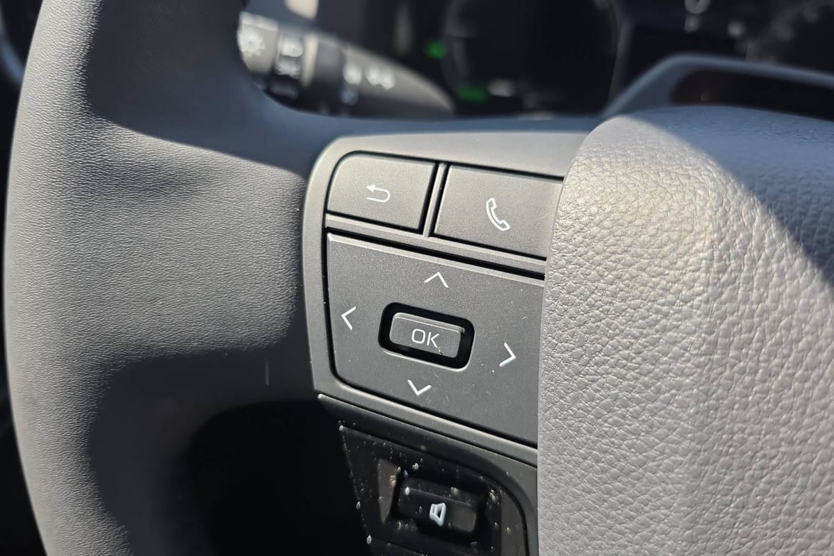 Toyota C-HR — photo 14
