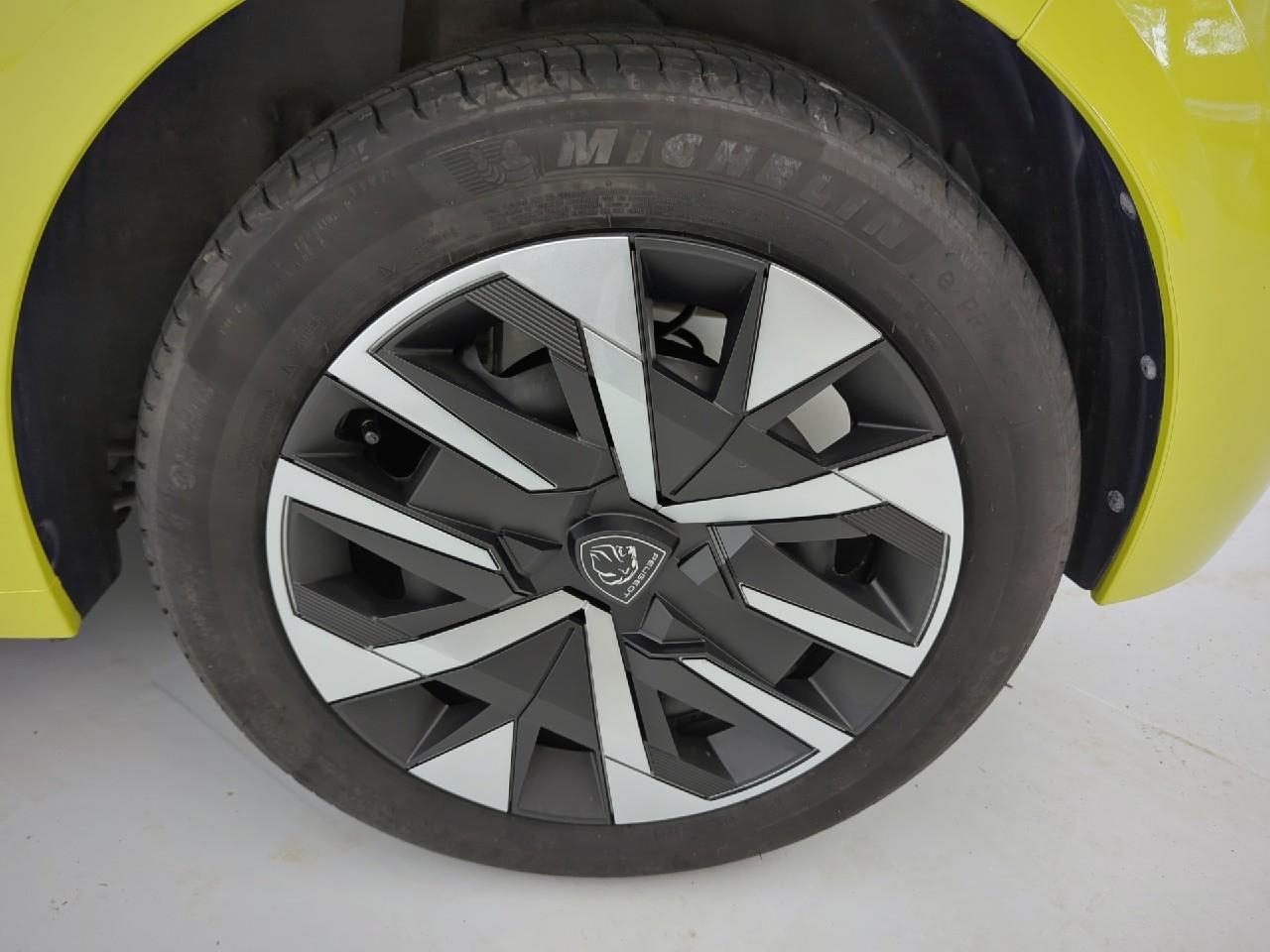 Peugeot 208 100 s&s bvm6 style — photo 17