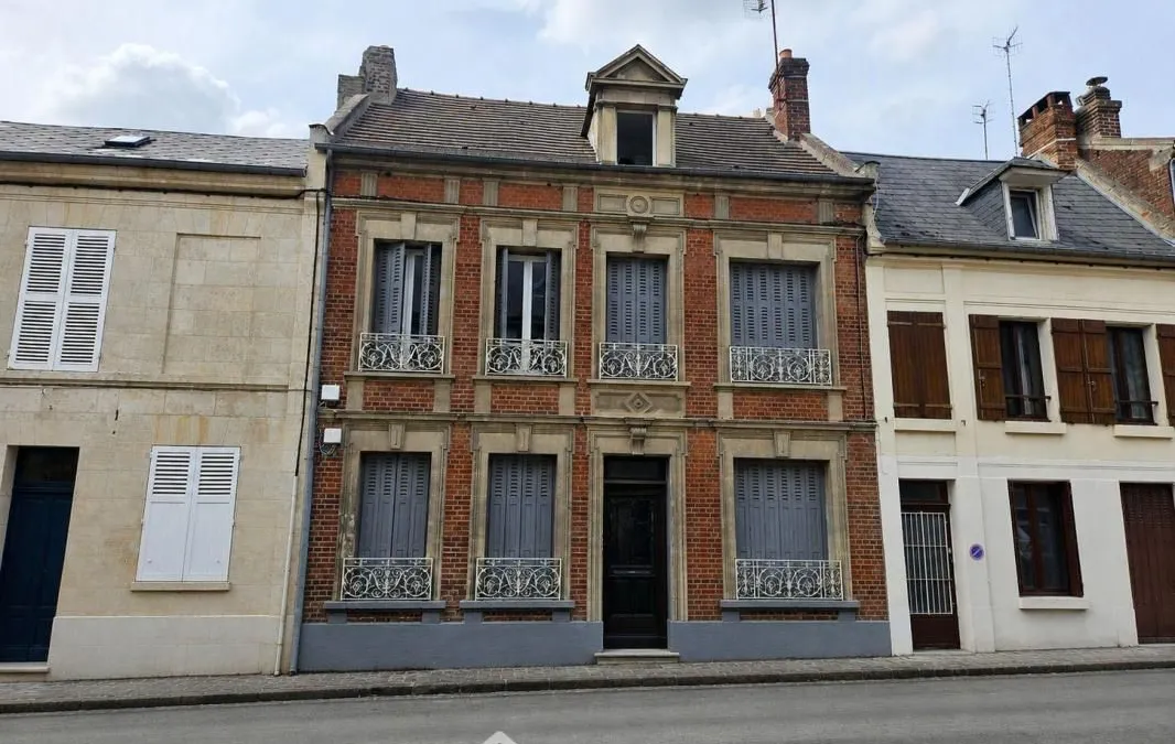 Photo 1