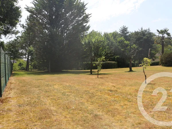 Terrain 865 m²