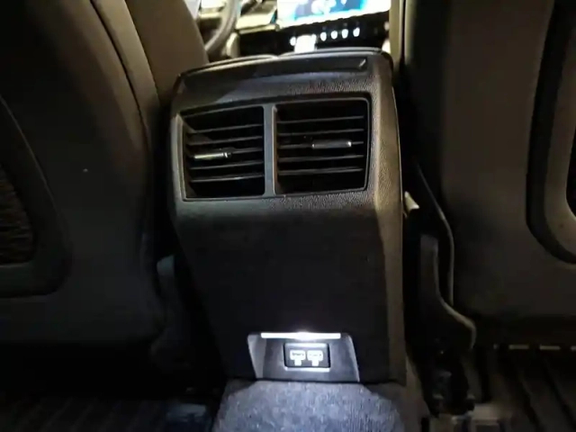 Peugeot 508 sw hybrid 225 e-eat8 — photo 36