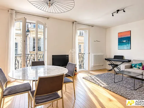 Versailles Notre-Dame Les Prés Appartement esprit 'Maison de ville' 123.17 m² au sol