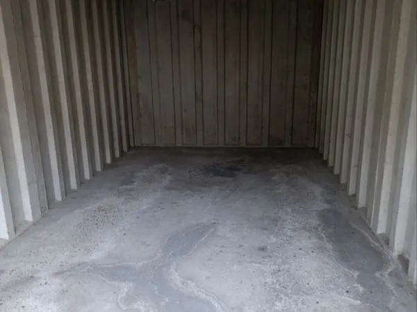 Box fermé / garage 15m²
