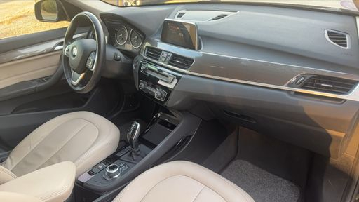 BMW X1 sDrive 18i 140 DKG7 - Xline – 2018 – 85990 km – Essence – Boîte Automatique — photo 15