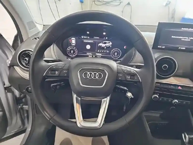 Audi Q2 35 tfsi 150ch advanced s tronic 7 — photo 10