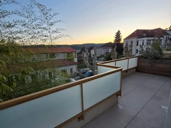 Duplex T4 de 90 m² avec terrasse de 50 m², garage et parking - Esprit maison