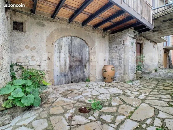 Maison de village 12 pièces 200 m²