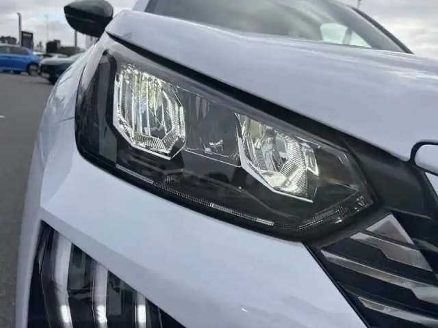 Peugeot 2008 electrique 54 kwh 156 ch — photo 16