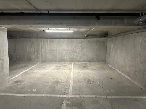 Parking 14 m²