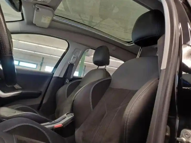 Peugeot 2008 1.2 puretech 110ch e6.c crossway s&amp;s eat6 — photo 14