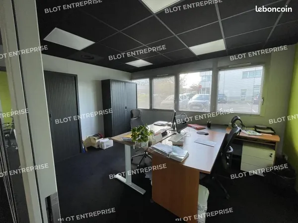 Bureaux 157 m²