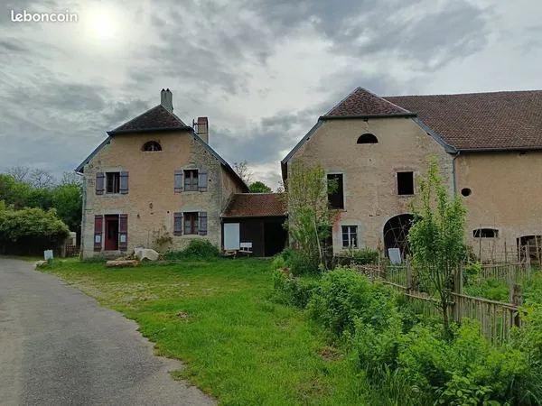 Colocation & résidence artistique - chambres dans un ancien moulin près de Besançon - 250 CC