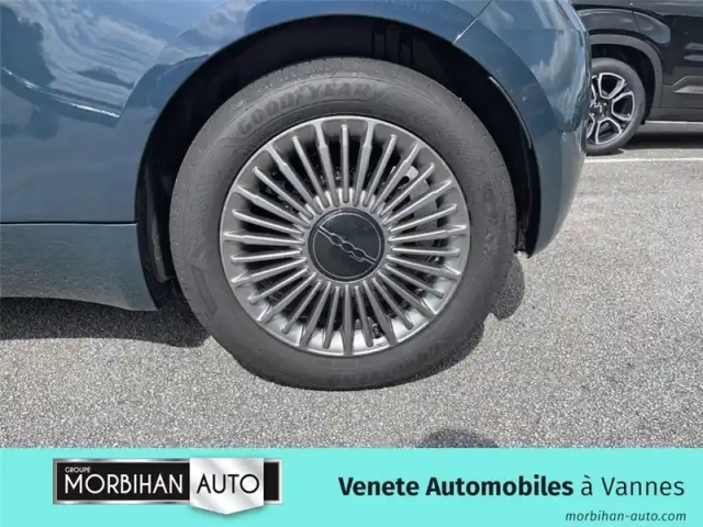 Fiat 500 3+1 e 118 ch — photo 30