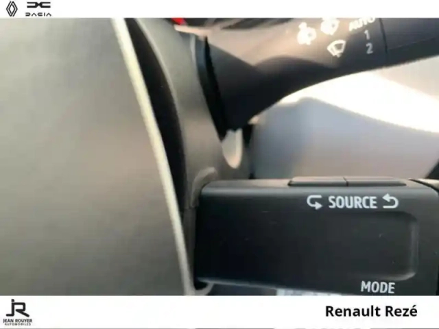 Renault Clio 1.0 tce 90ch evolution — photo 15
