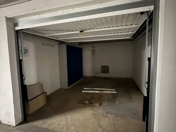 Parking/box 16 m² Massy