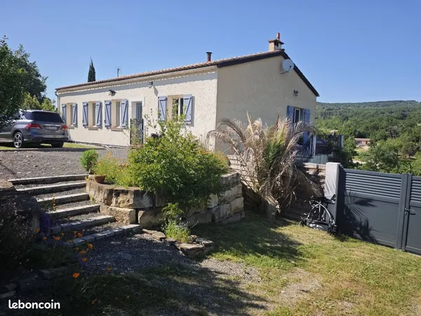 Maison 7 pièces 240 m²