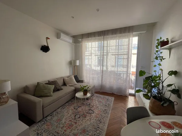 Location T1 meublé Nice centre secteur Desambrois