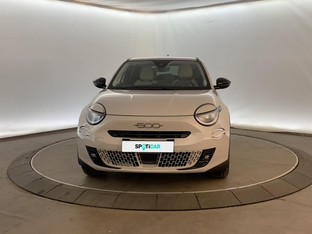Fiat 600 t-gen 3 1.2 hybrid 110ch edct6 la prima — photo 2