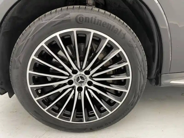 Mercedes Glc 300 e 9g-tronic 4matic — photo 18