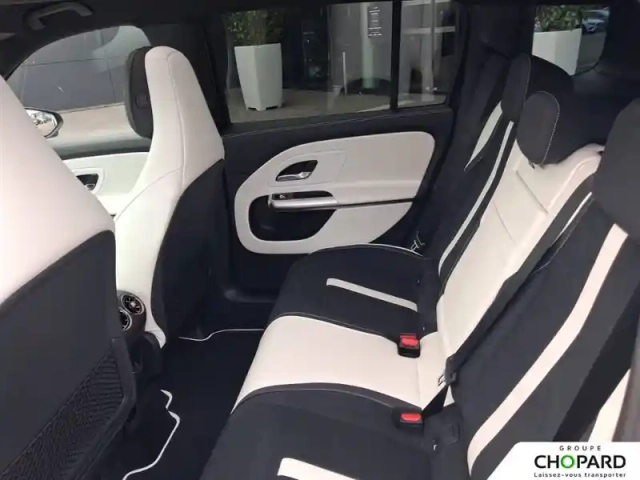 Mercedes Glb 200 — photo 18