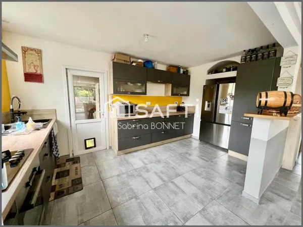Maison de 153m² avec la possibilité sans obligation d'une exploitation de fraises/ framboises ( clie