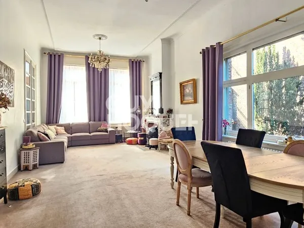 Maison 8 pièces 300 m²