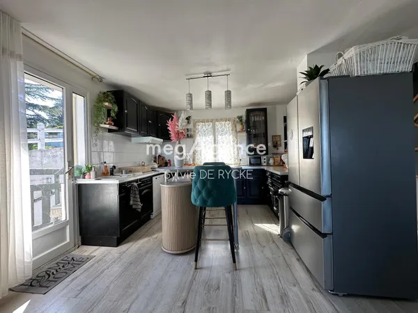 Maison économique sur sous sol total et 582m2 de terrain clos