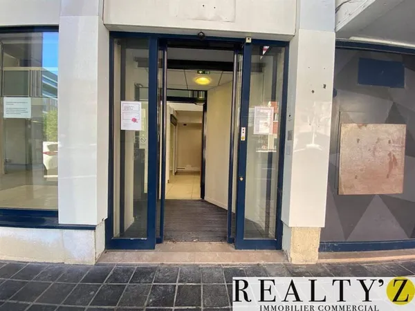 Boutique 220 m²