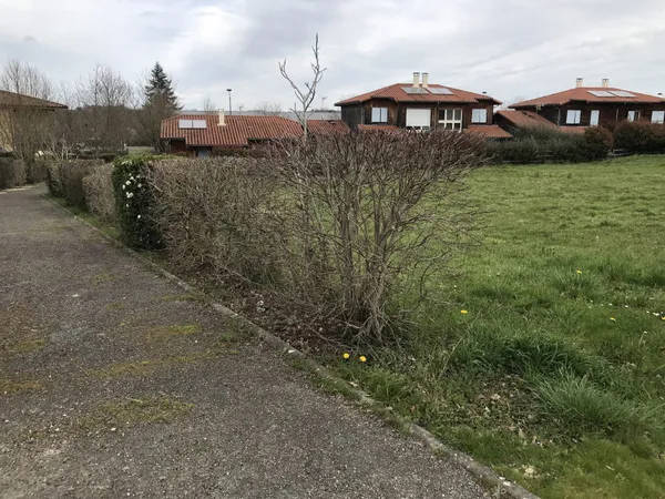 Terrain 703 m²